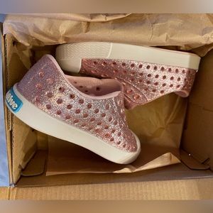 NWT Native Shoes Jefferson Bling Mill Pink Bling/She’ll White
